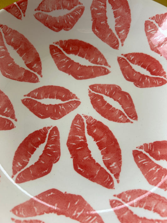 Royal Stafford ‘Lipstick Kisses’ pasta bowl