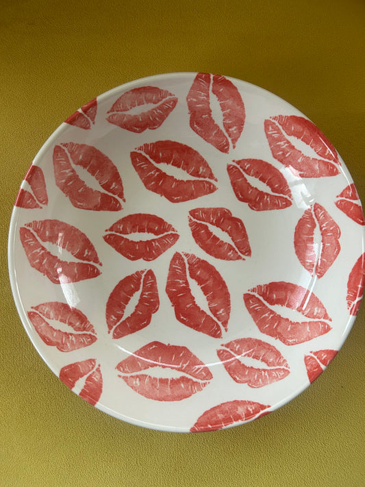Royal Stafford ‘Lipstick Kisses’ pasta bowl