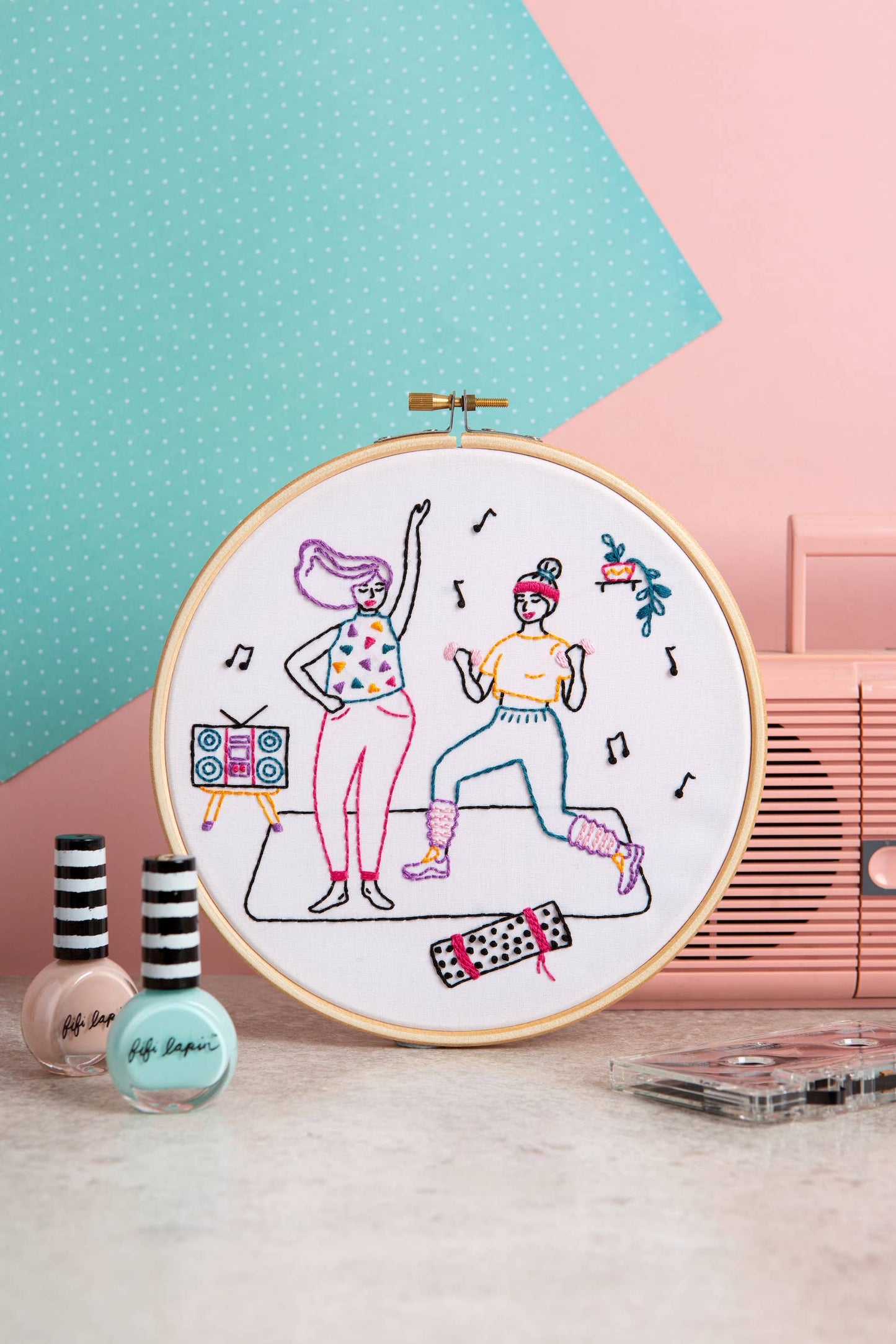 Dancing Embroidery Kit (Move) | Complete Craft Kit